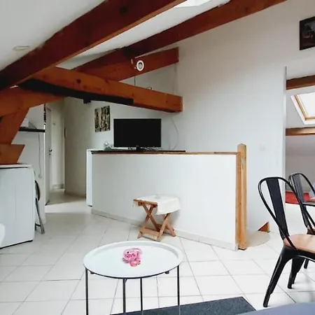 3 Pieces Avec Piscine Apartment *
