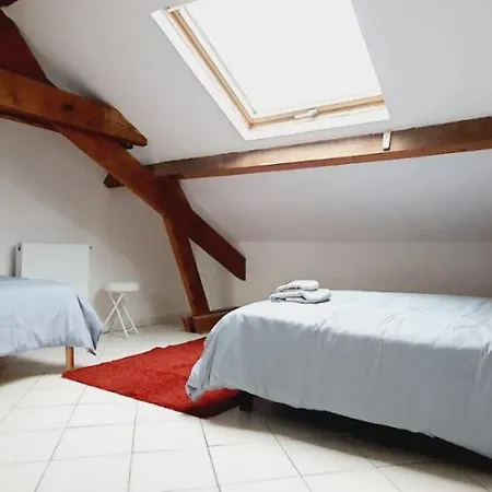 3 Pieces Avec Piscine La Ferte-Gaucher