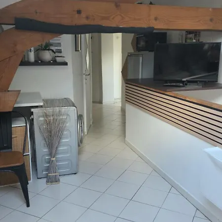 Irresistible T3 Avec Piscine A Partager En Option Lejlighed
