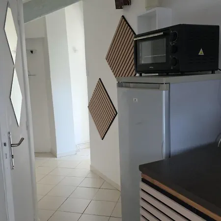 Atypique T3 Avec Piscine A Partager En Option Apartment La Ferte-Gaucher