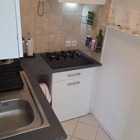 T3 Cosy Avec Piscine A Partager En Option *