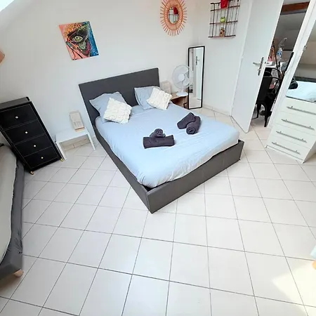 Apartment T3 Iconique Avec Piscine A Partager En Option